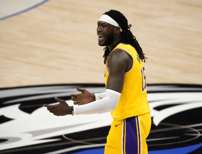 金年会 VIP 2024-荷甲倒计时，马赛冲刺阶段门线救险，细节引发关注，更衣室稳定，赛季目标并未改变